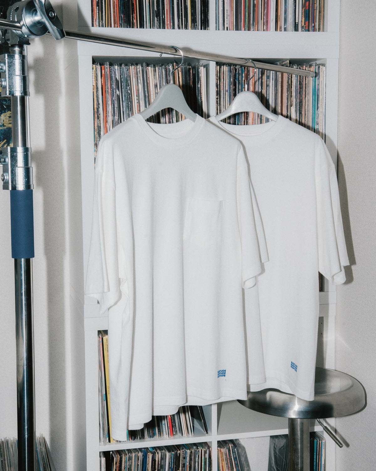 BOUTIQUE × FRUIT OF THE LOOM IT'S OUR DAILY 2PACK TEE WHITE（ブティック×フルーツオブザルームイッツアワーデイリー2パックTシャツホワイト）｜ONLINE BOUTIQUE（オンラインブティック）