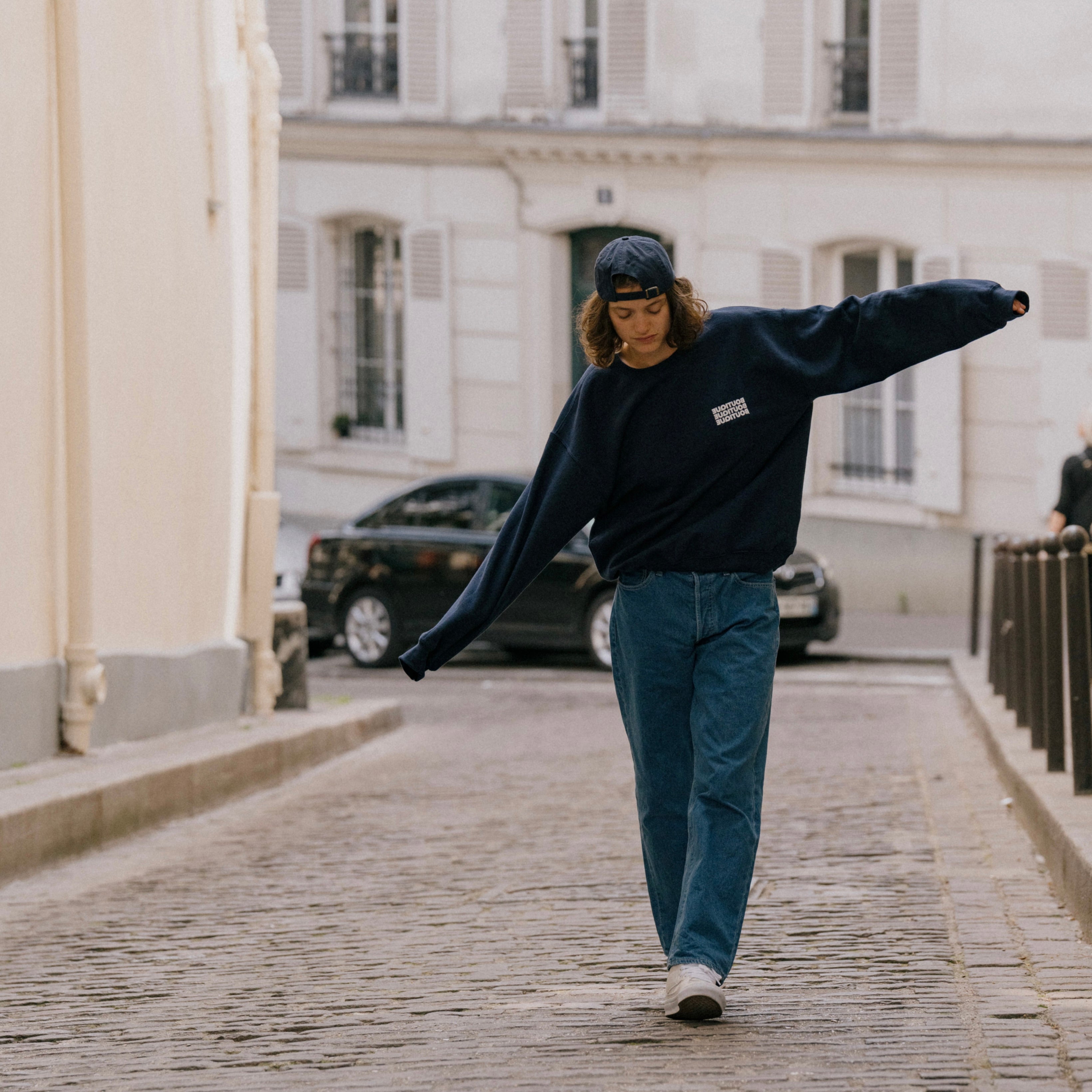 BOUTIQUE CREW NECK SWEAT NAVY（ブティッククルーネックスウェットネイビー）｜ONLINE BOUTIQUE（オンラインブティック）