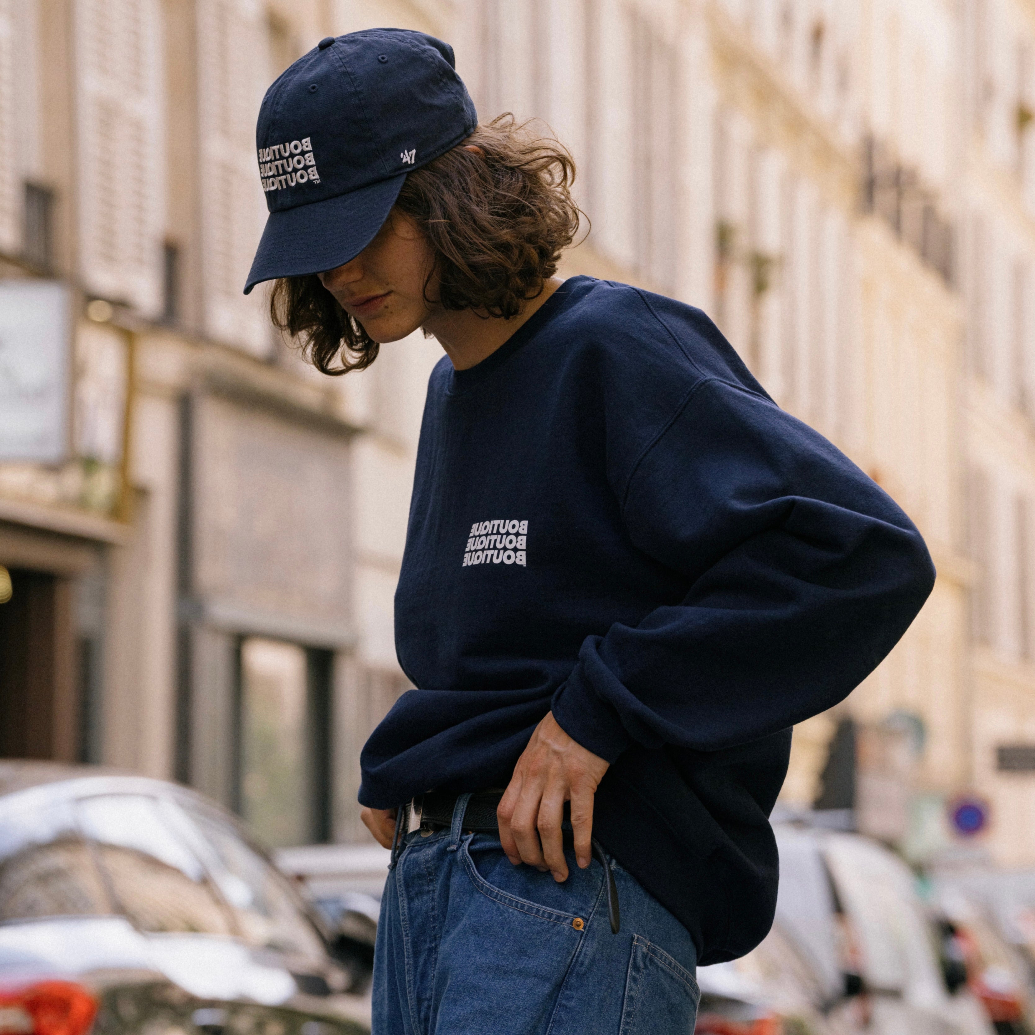 BOUTIQUE CREW NECK SWEAT NAVY（ブティッククルーネックスウェットネイビー）｜ONLINE BOUTIQUE（オンラインブティック）