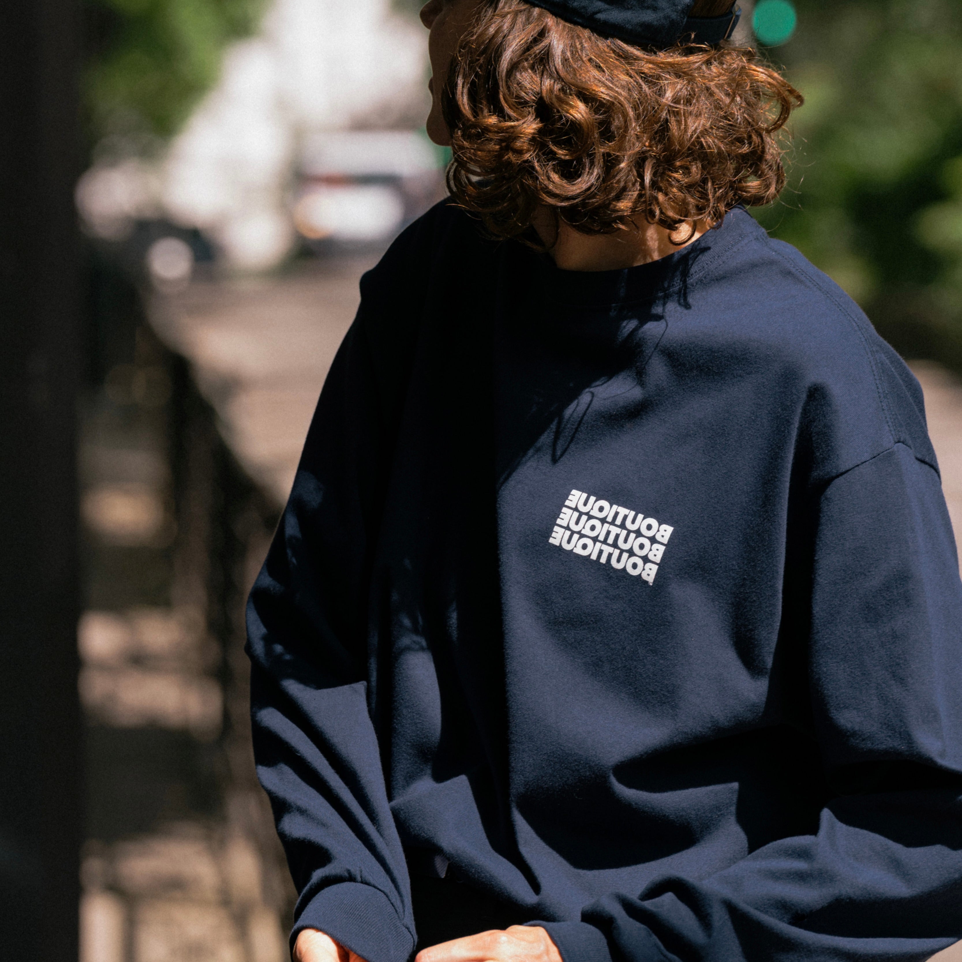 BOUTIQUE L/S TEE NAVY（ブティックロングスリーブTシャツネイビー）｜ONLINE BOUTIQUE（オンラインブティック）