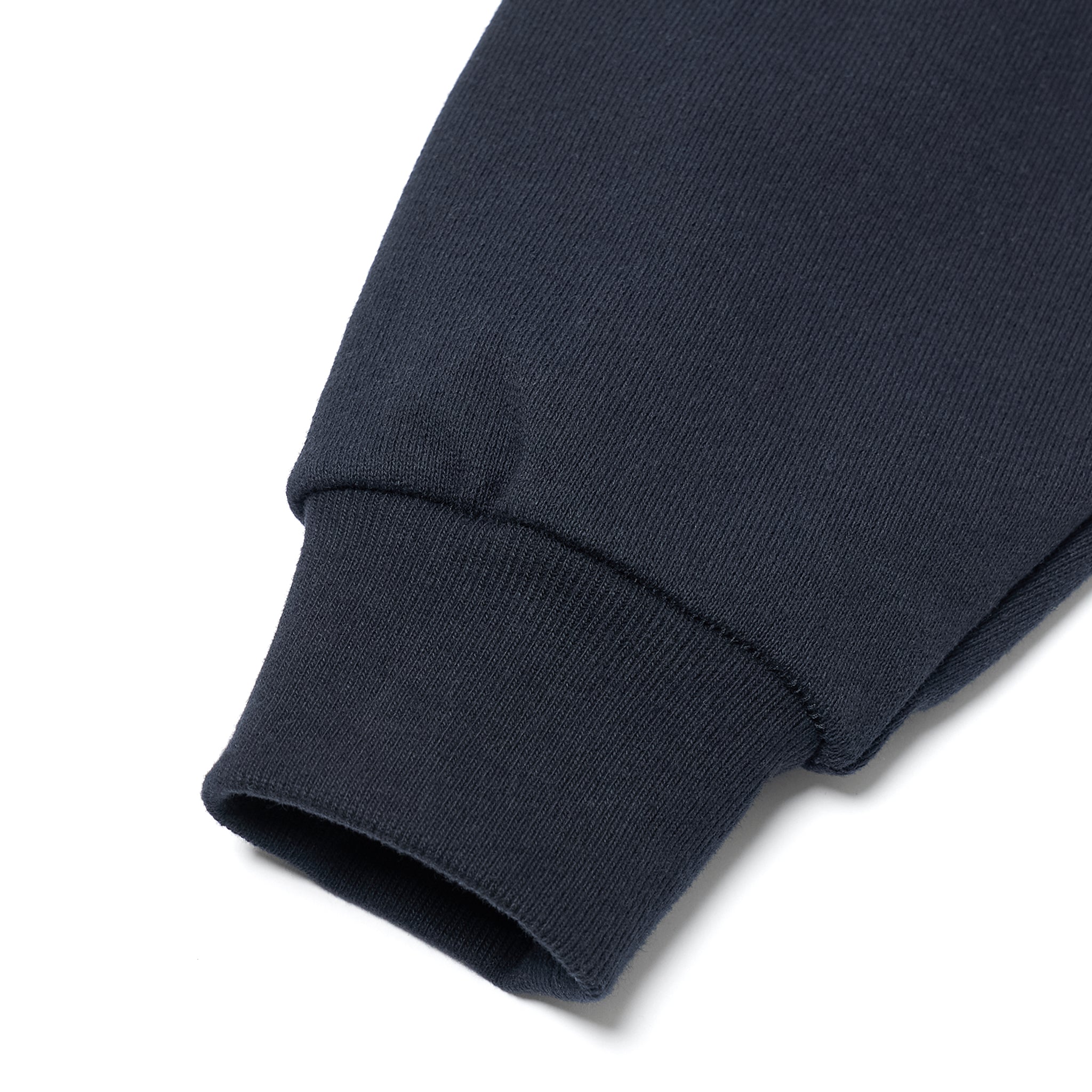 BOUTIQUE CREW NECK SWEAT NAVY（ブティッククルーネックスウェットネイビー）｜ONLINE BOUTIQUE（オンラインブティック）