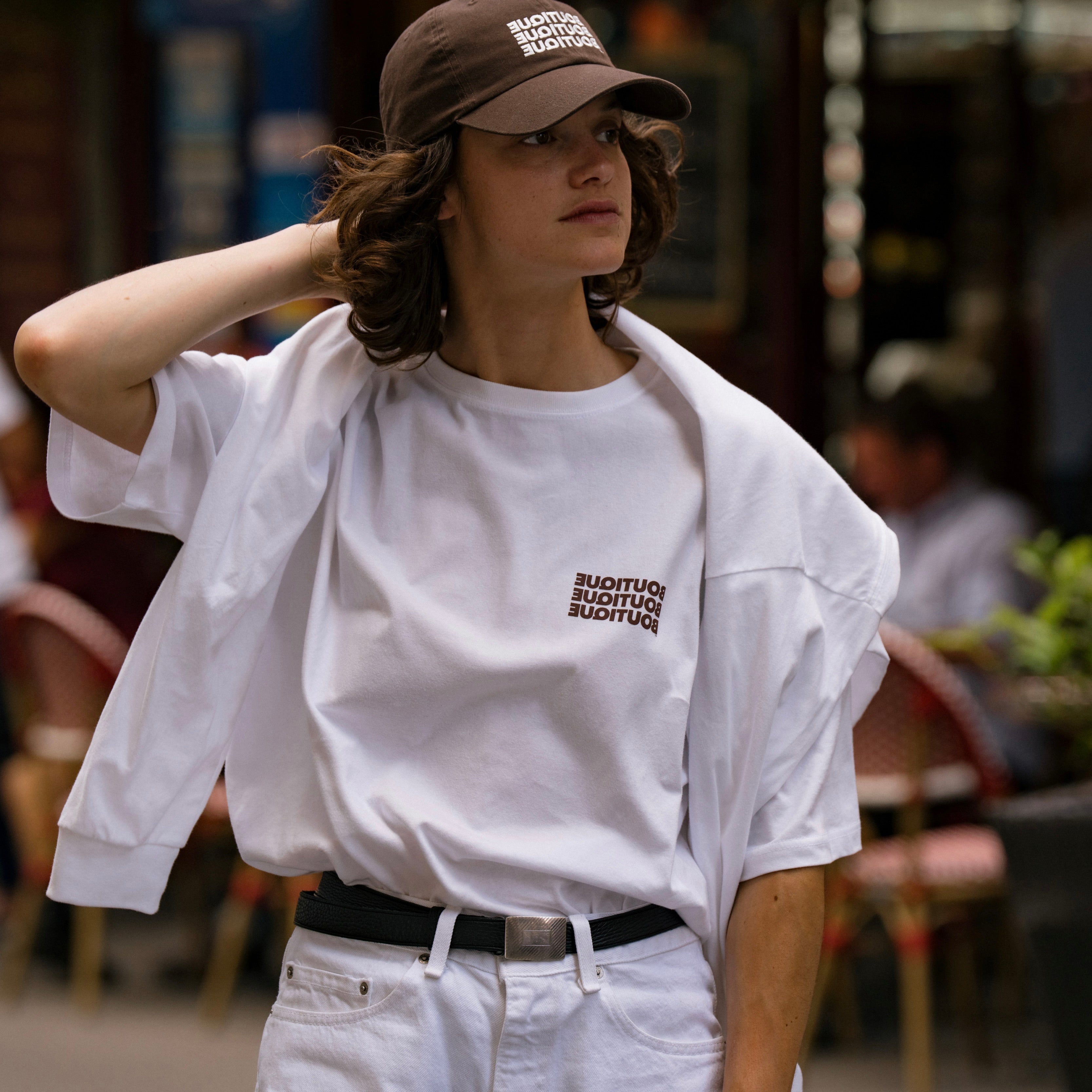 BOUTIQUE TEE WHITE & BROWN（ブティックTシャツホワイト＆ブラウン）｜ONLINE BOUTIQUE（オンラインブティック）